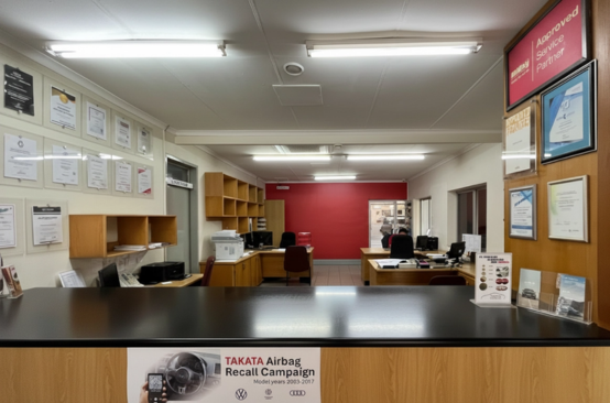 Malalane Autobody - Office